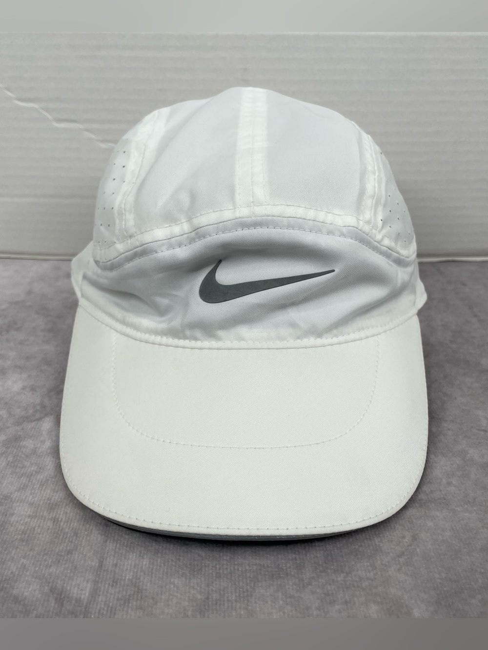 Nike Aerobill Hat Cap Adult OSFA White 5 Panel Dri-fit Reflective Solo Swoosh